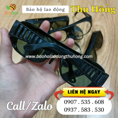 Kính bảo hộ màu đen bằng nhựa dẻo cao cấp Kính bảo hộ màu đen bằng nhựa dẻo cao cấp