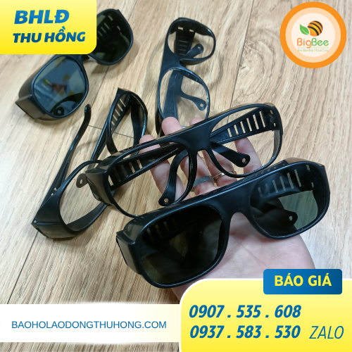 Kính mắt bảo hộ lao động DKT đen Kính mắt bảo hộ lao động DKT đen