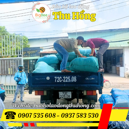 Lên hàng miễn phí 3000kg giẻ lau màu tại kho 02 Lên hàng miễn phí 3000kg giẻ lau màu tại kho 02