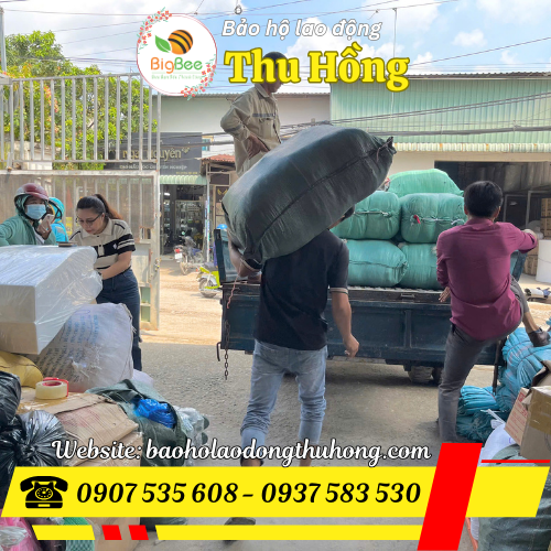 Lên hàng miễn phí 3000kg giẻ lau màu tại kho 04 Lên hàng miễn phí 3000kg giẻ lau màu tại kho 04