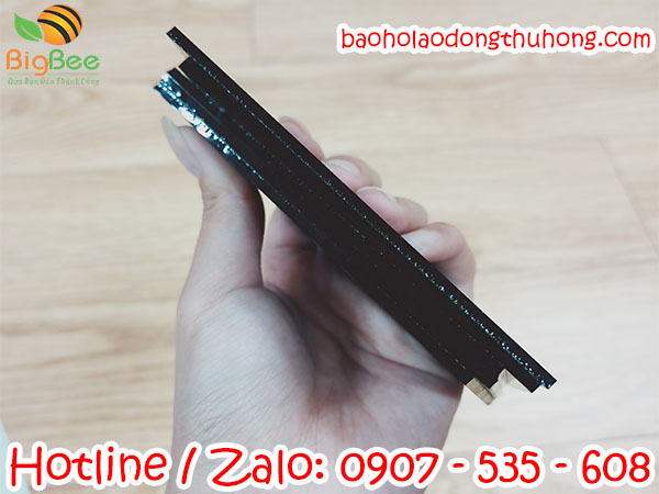miếng kính hàn màu đen 12 độ tối