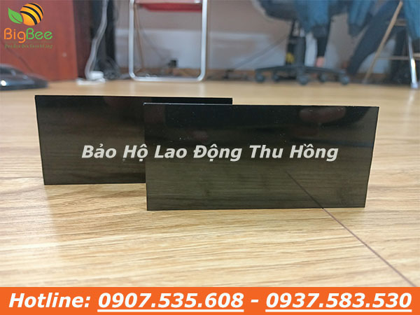 Miếng kính hàn đen dày 2mm