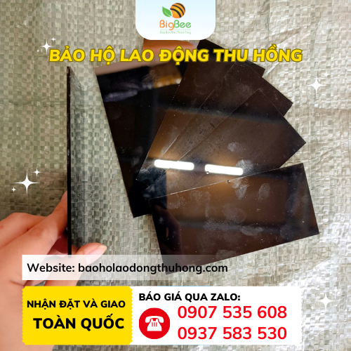 Miếng kính hàn màu đen dễ lắp, độ bền cao Miếng kính hàn màu đen dễ lắp, độ bền cao