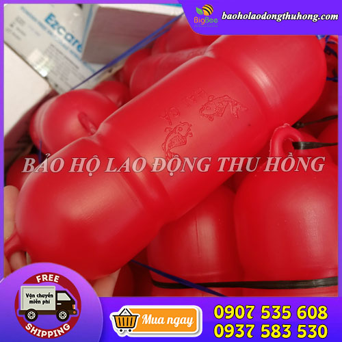 Phao hình con cá nổi trên mặt nước Phao hình con cá nổi trên mặt nước