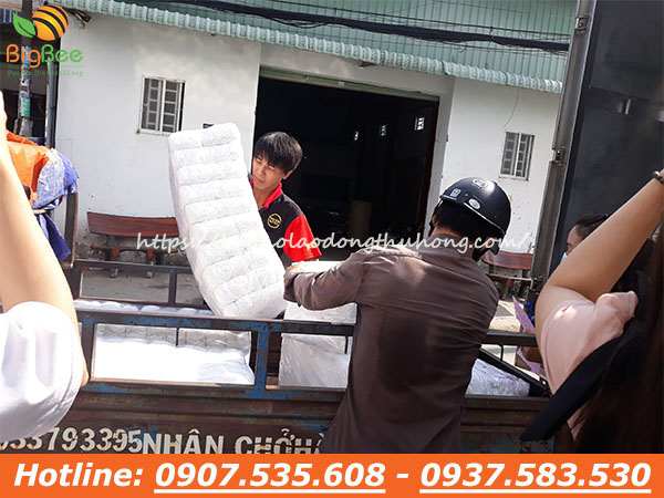 Soạn hàng găng tay thun trắng giao Thủ Đức 1