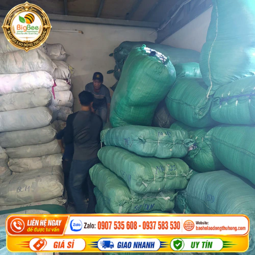 Soạn hàng giẻ lau trắng số lượng lớn đi giao Soạn hàng giẻ lau trắng số lượng lớn đi giao