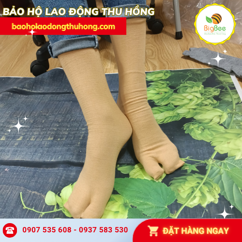 Tất da dài chống nắng xỏ 2 ngón Tất da dài chống nắng xỏ 2 ngón