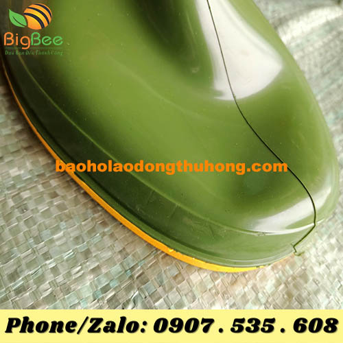 ủng nhựa TGP xanh rêu - đế vàng làm từ PVC