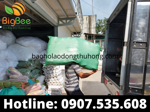 thu hồng xuất hàng đi quận 2