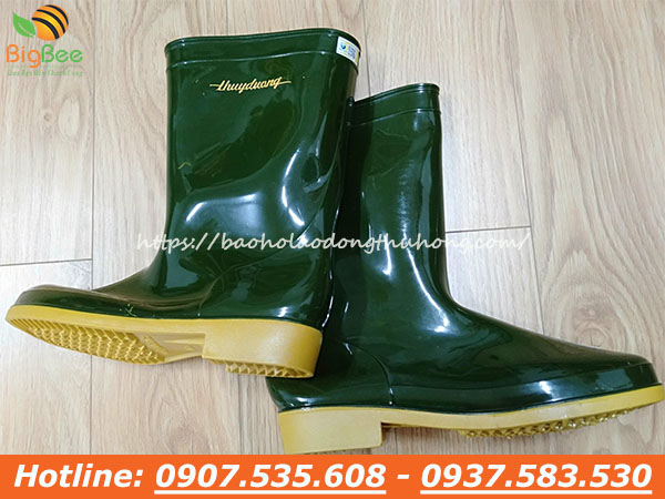 Ủng đi mưa Thùy Dương màu rêu