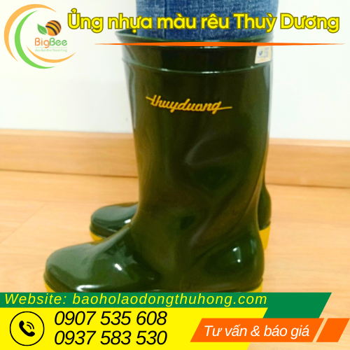 Ủng nhựa màu rêu Thuỳ Dương giá rẻ chính hãng tại Thu Hồng Ủng nhựa màu rêu Thuỳ Dương giá rẻ chính hãng tại Thu Hồng