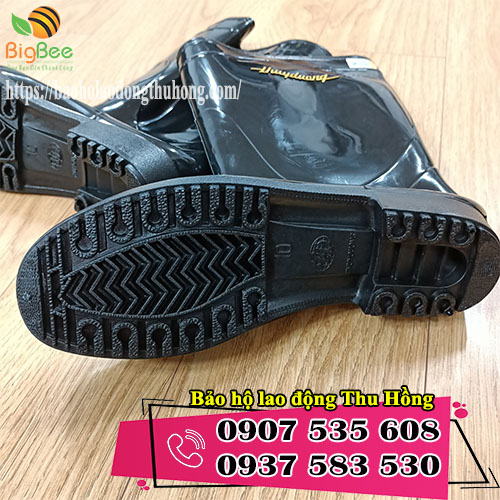 ủng nhựa Thùy Dương đen chống trơn trượt