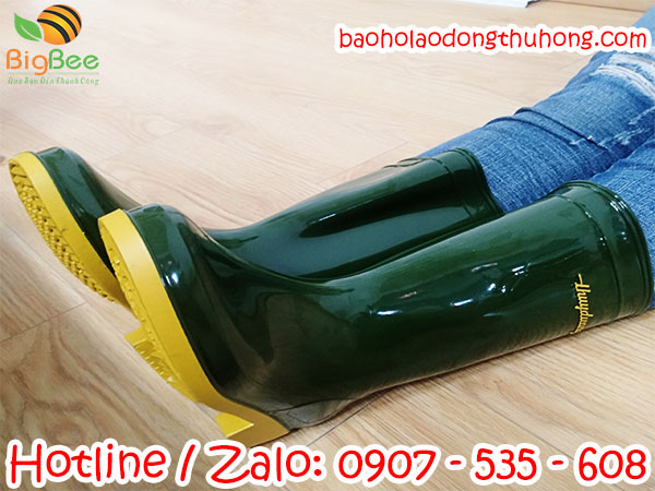 ủng nhựa Thùy Dương màu xanh rêu - đế vàng