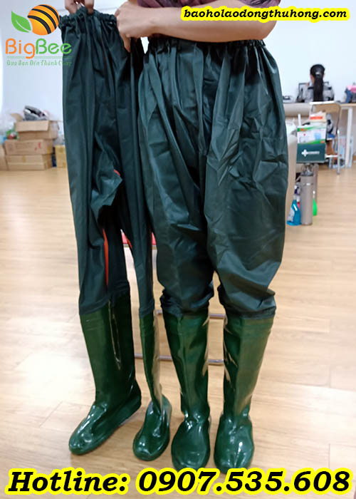 ủng quần lội nước màu xanh