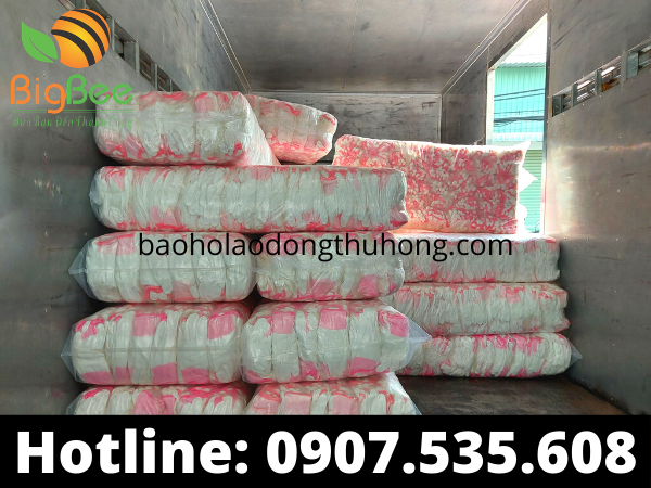 xuất 6500 đôi bao tay PU