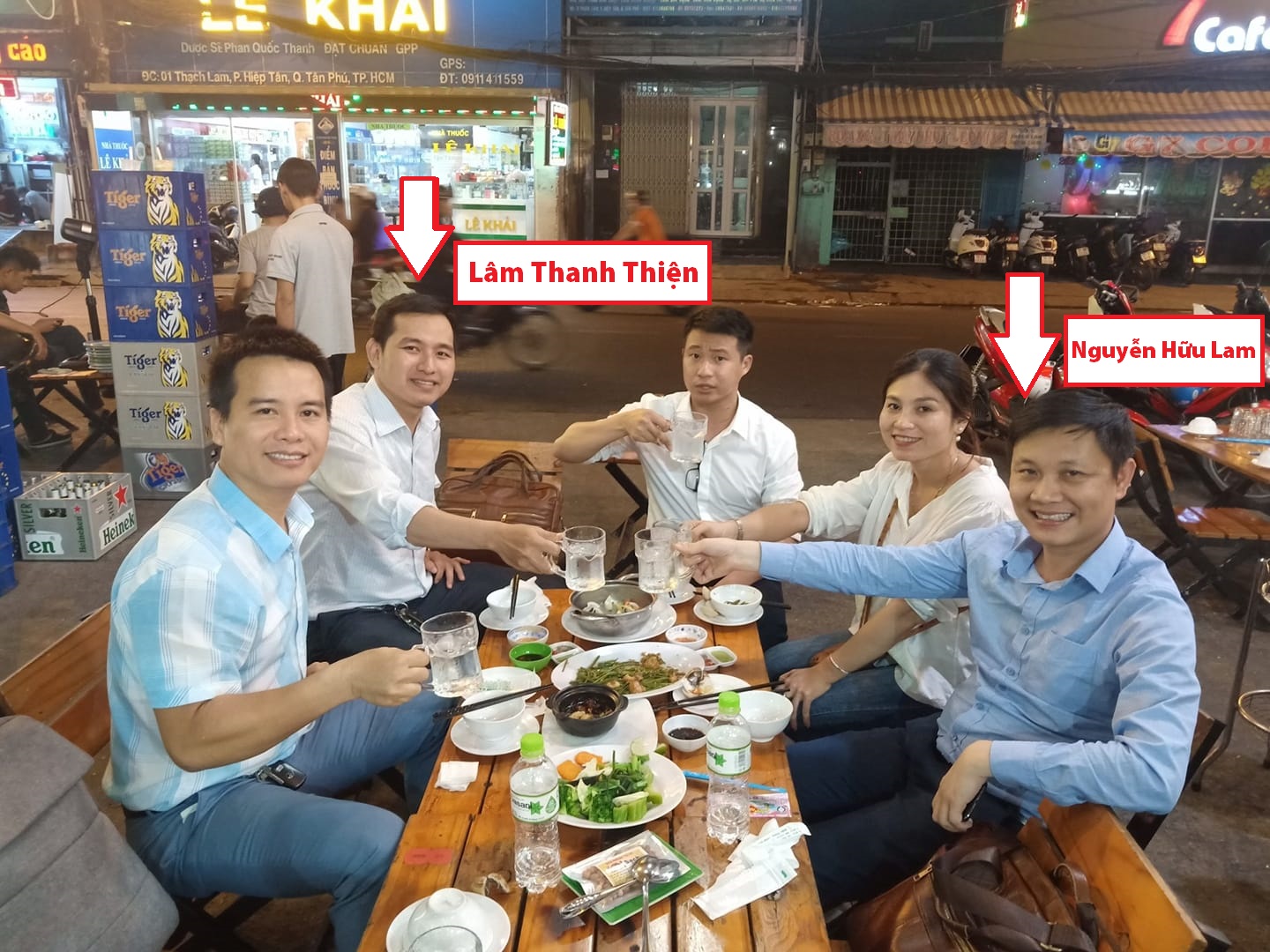 Lâm Thanh Thiện cùng đi ăn với Ths. Nguyễn Hữu Lam Lâm Thanh Thiện cùng đi ăn với Ths. Nguyễn Hữu Lam