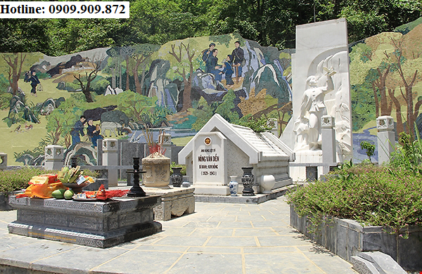 Tượng Đài Anh Kim Đồng tại Cao Bằng