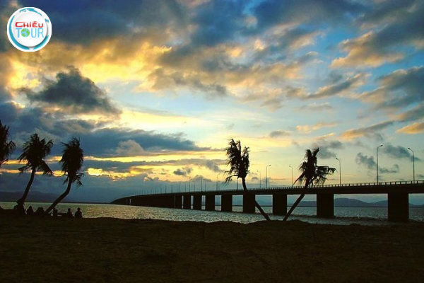 Cầu Thị Nại nối Quy Nhơn với Khu kinh tế Nhơn Hội