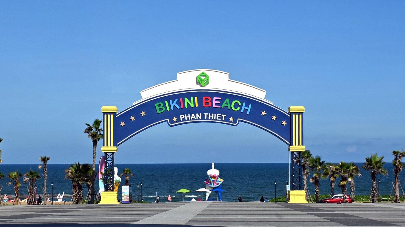 bai-bien-bikini-beach-mui-ne-phan-thiet-hntarvel.jpg