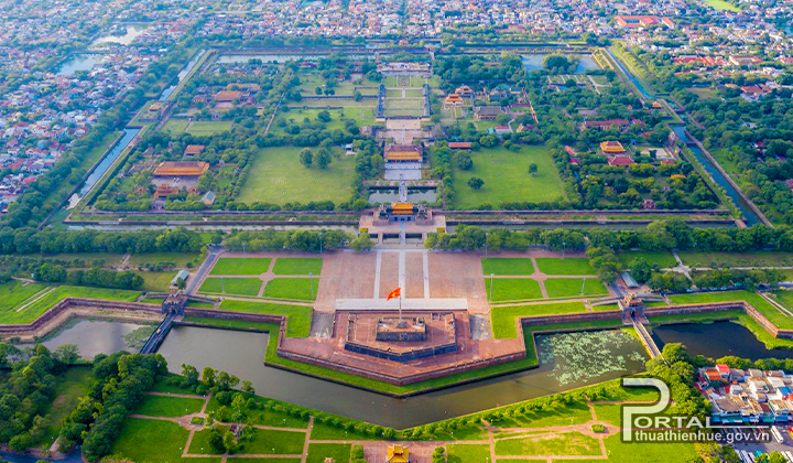 kinh-thanh-hue-tu-tren-cao