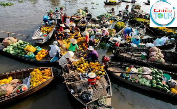 Chợ nổi Cái Bè tại Tiền Giang