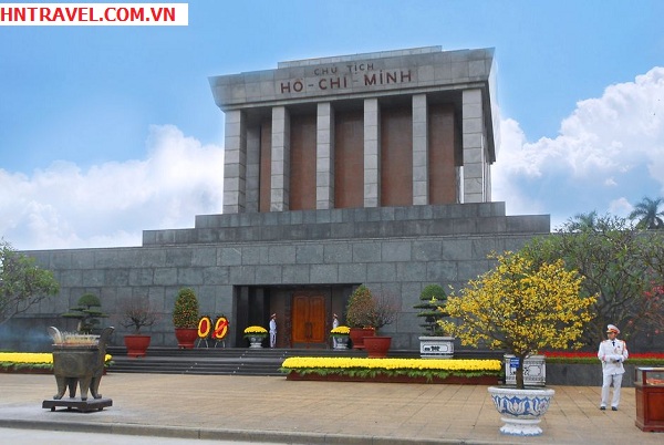 lang-chu-tich-tai-quang-truong-ba-dinh