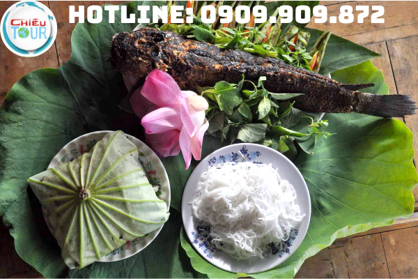 Đặc sản Cá lóc nướng lá sen