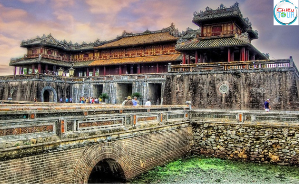 Cửa Ngọ Môn tại Kinh Thành Huế