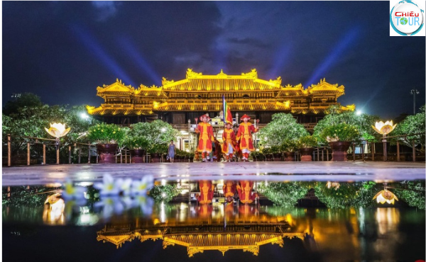 Biểu diễn văn nghệ tại Huế