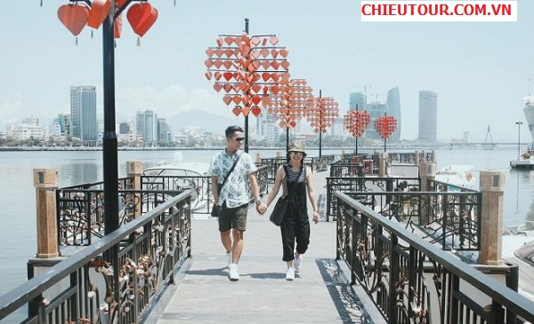 tour-da-nang-hoi-an-hue-3-ngay-2-dem-chat-luong Cầu Tình Yêu