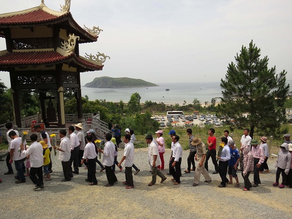 Đoàn Tour Nghệ An - Hà Tĩnh - Quảng Bình Viếng Mộ Bác Giáp