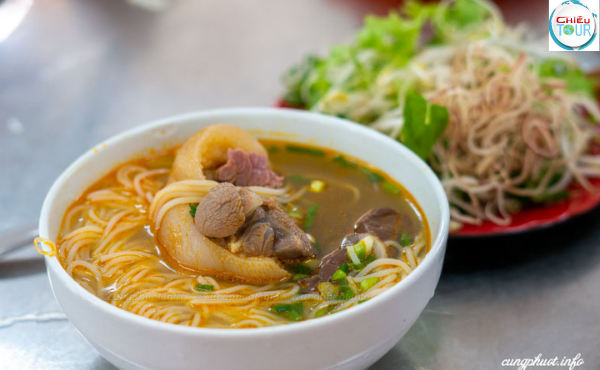 Bún Bò Huế - Đặc sản nổi tiếng tại Huế