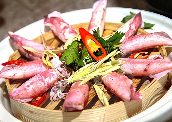 Mực trứng hấp gừng