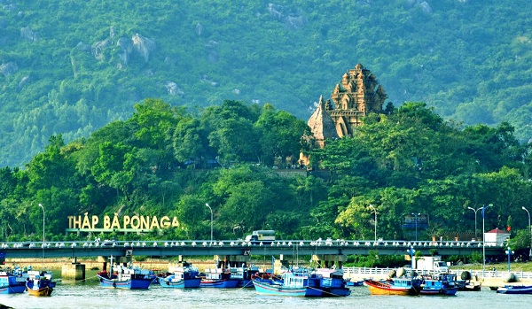 Tháp Bà Ponagar tại Nha Trang