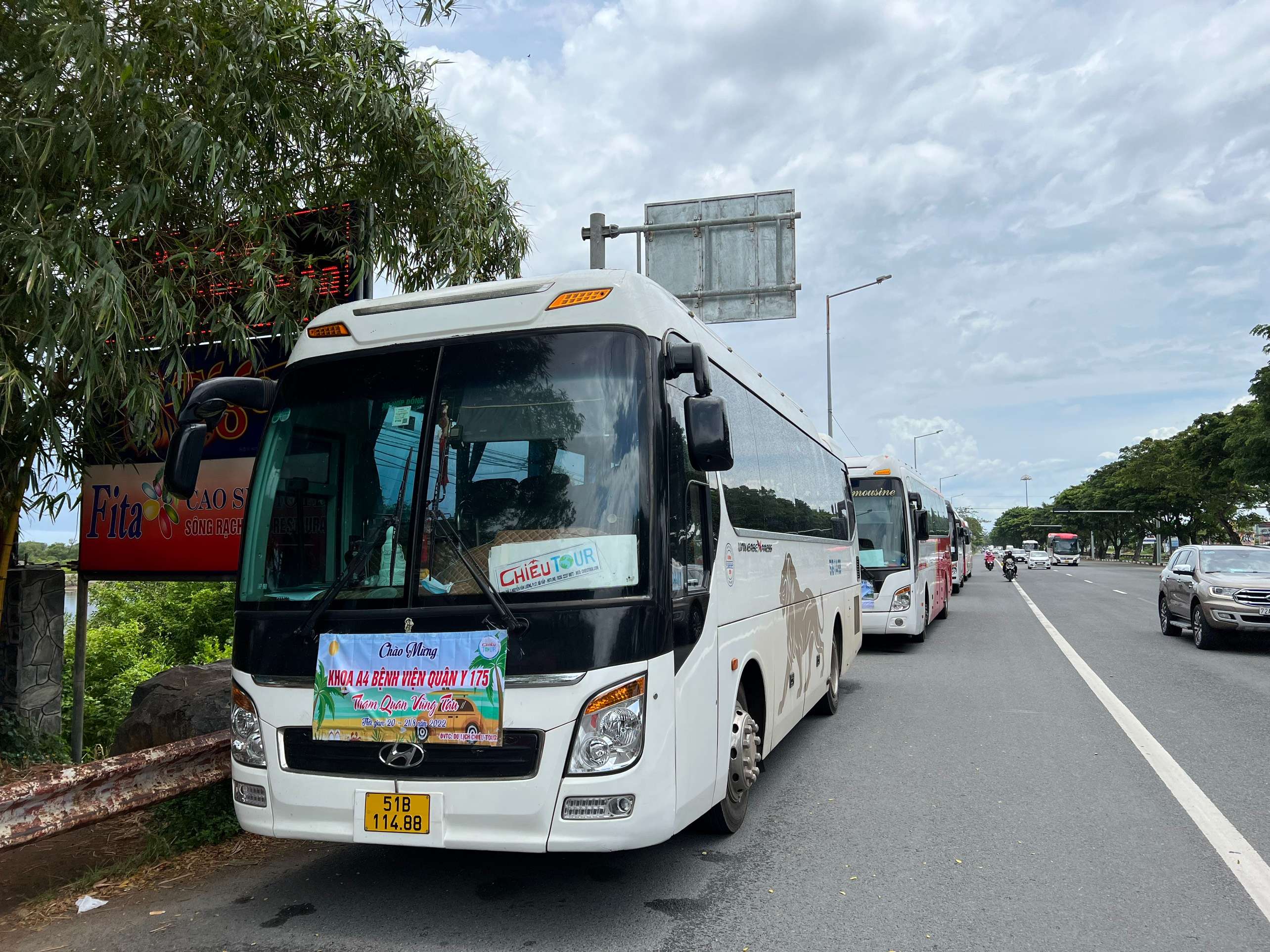 Dịch vụ cho thuê xe 29 chỗ giá rẻ tại Phú Quốc