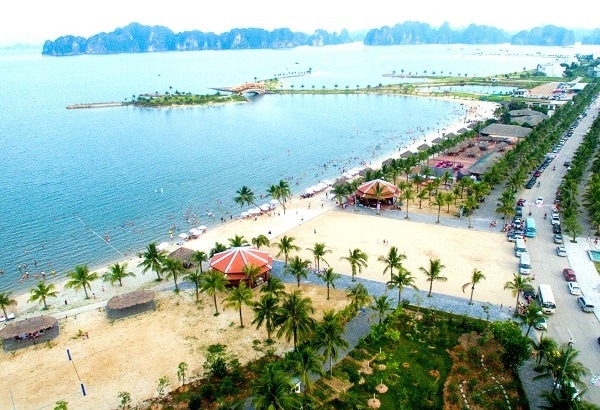 Bãi biển Tuần Châu tại Quảng Ninh