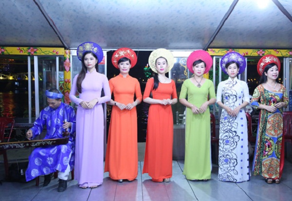 ca-hue-tren-song-huong