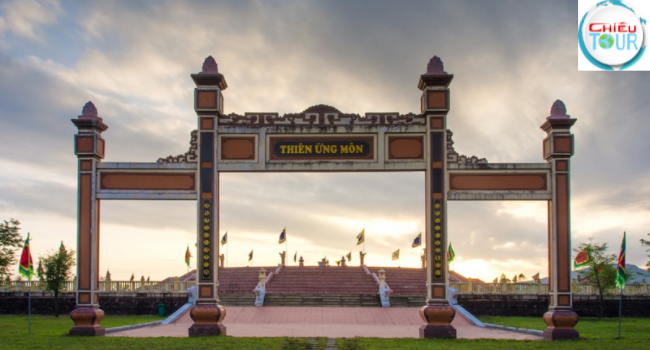 Cổng Tam Quan lên Đàn Tế Trời