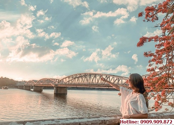 Cầu Trường Tiền tại Huế