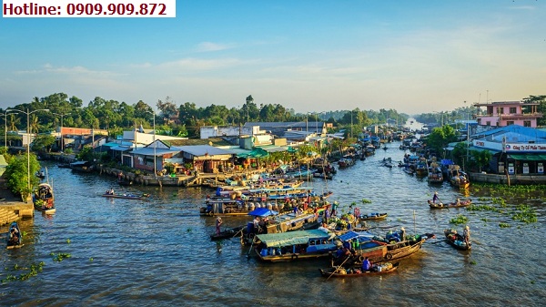 Chợ Nổi Ngã Năm tại Sóc Trăng