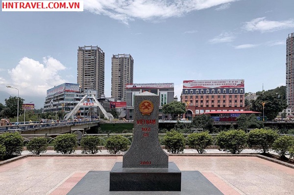 cot-moc-102-tai-lao-cai