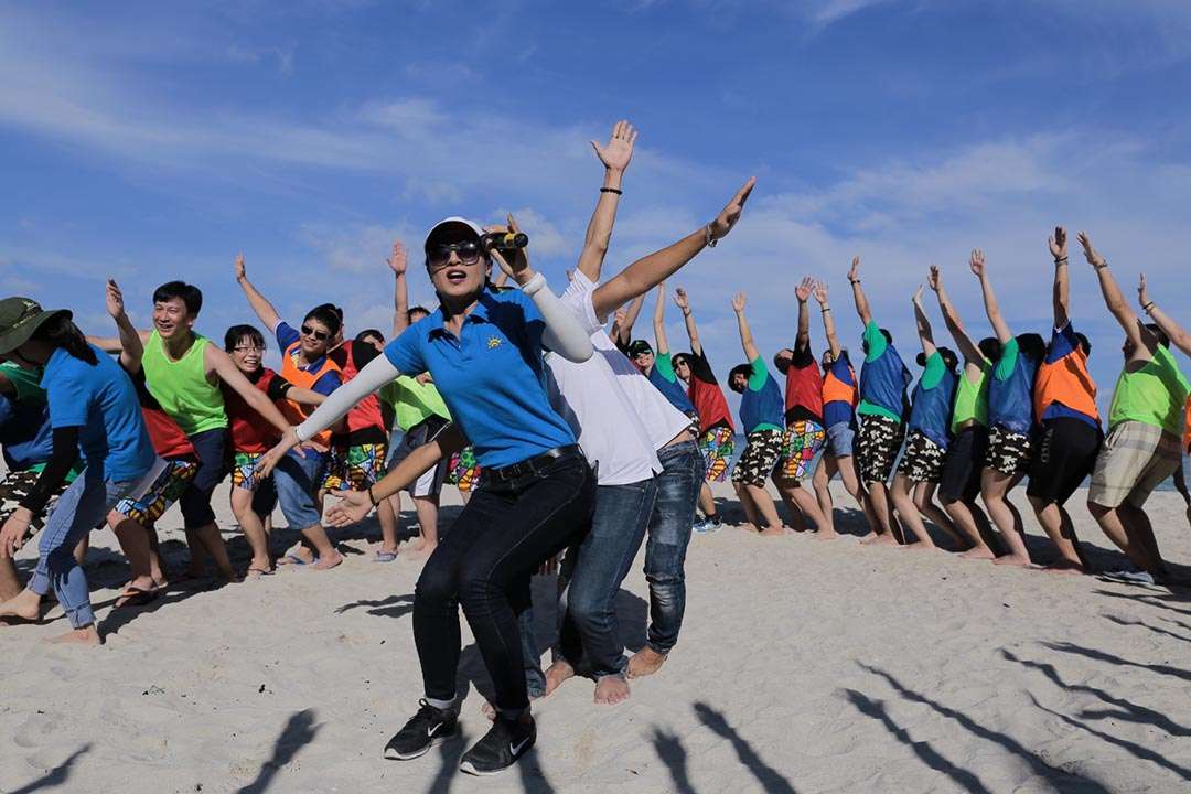 KHACH VUI CHƠI KHI CHỌN XE HẰNG NGA TRAVEL