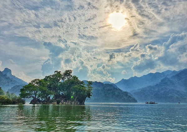 Hồ Ba Bể tại Bắc Kạn