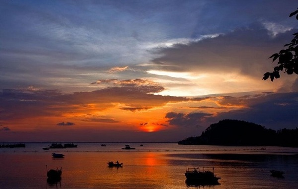 Hoàng Hôn tại Bãi Biển Đồ Sơn