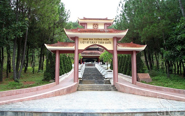 Nhà tưởng niệm Liệt sĩ TNXP