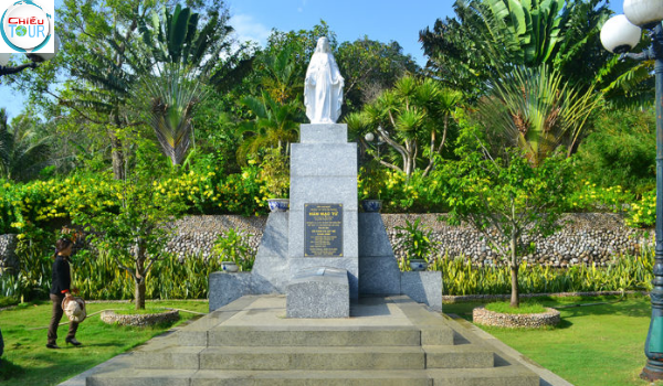 Mộ của thi sĩ Hàn Mặc Tử