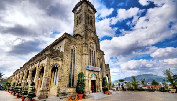 Nhà thờ đá tại Nha Trang