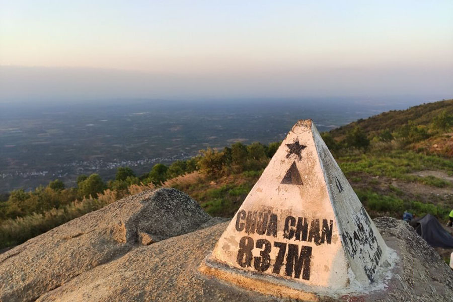 Núi Gia Lào cao 837m tại Đồng Nai