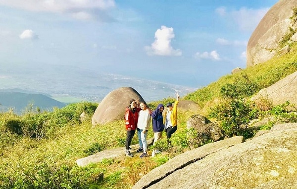 Chinh phục Núi Ông