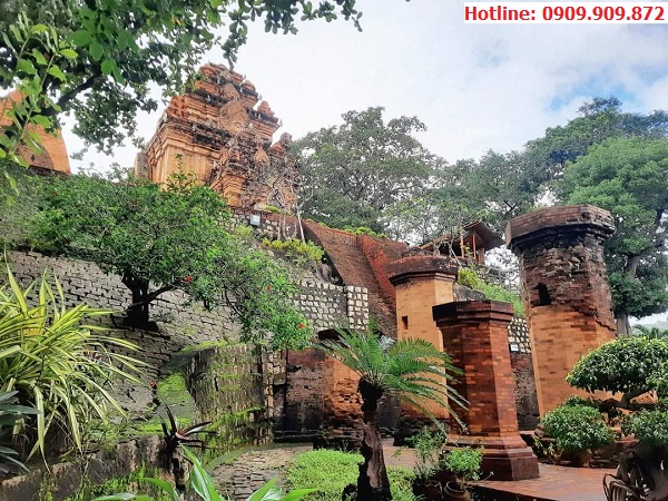 Tháp Bà Ponagar tại Nha Trang
